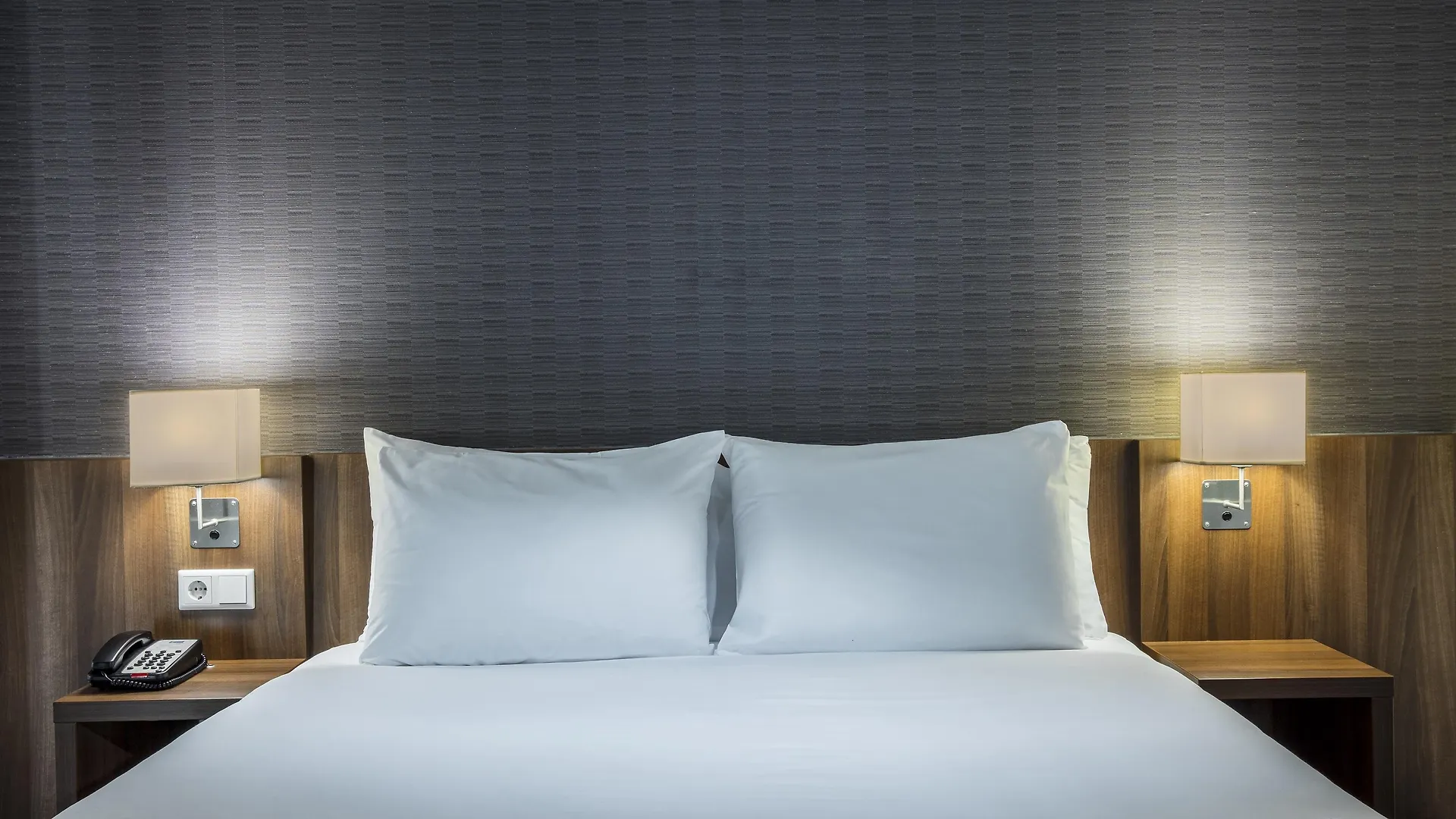 Holiday Inn Express Amsterdam - South By Ihg
